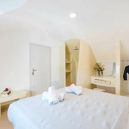 Villa Secret Earth Santorini *