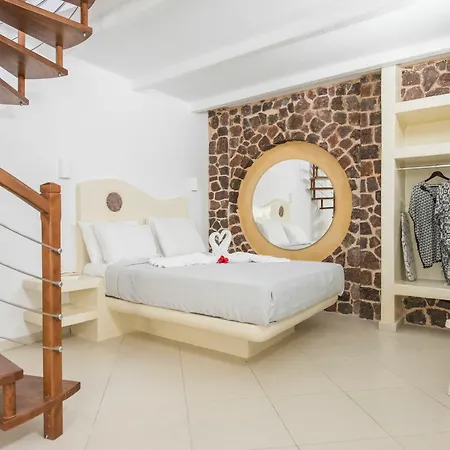 Villa Secret Earth Santorini *