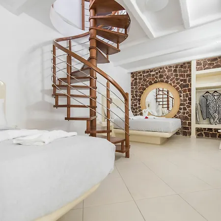 Villa Secret Earth Santorini *